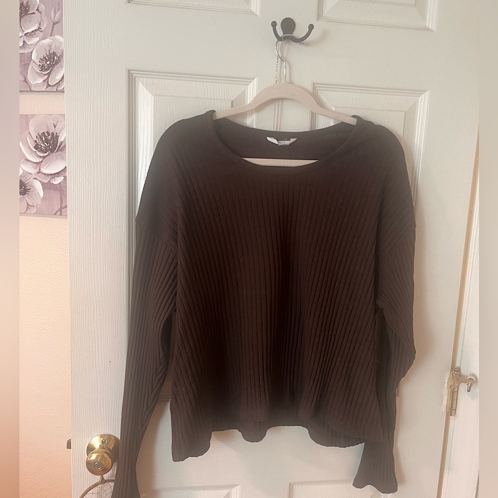 Time&Tru Long Sleeve Crop